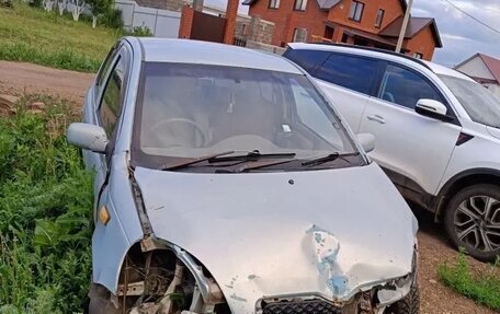 Toyota Vitz, 2003 год, 157 000 рублей, 3 фотография