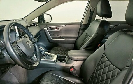 Toyota RAV4, 2021 год, 2 639 000 рублей, 15 фотография