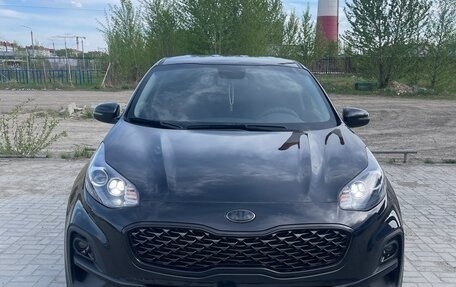 KIA Sportage IV рестайлинг, 2021 год, 2 300 000 рублей, 1 фотография