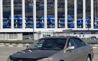 Toyota Camry V40, 2003 год, 700 000 рублей, 1 фотография