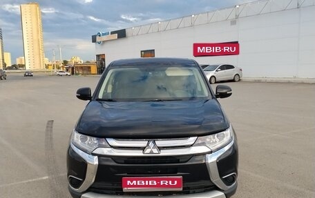 Mitsubishi Outlander III рестайлинг 3, 2018 год, 1 725 000 рублей, 1 фотография