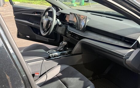 Toyota Camry, 2025 год, 3 970 000 рублей, 9 фотография