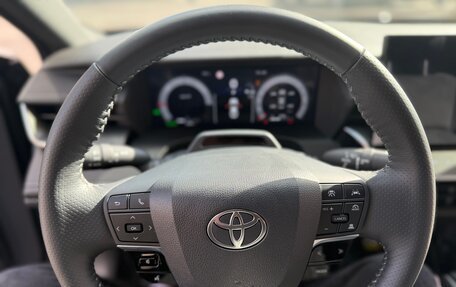 Toyota Camry, 2025 год, 3 970 000 рублей, 13 фотография