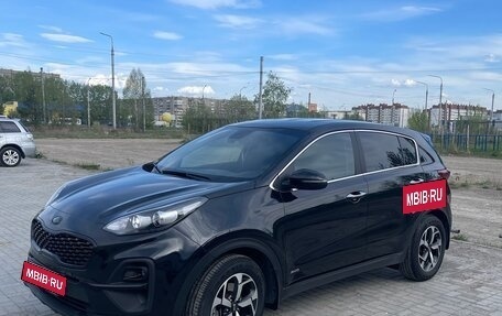KIA Sportage IV рестайлинг, 2021 год, 2 300 000 рублей, 3 фотография