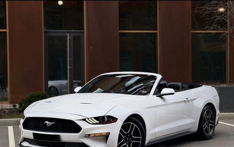 Ford Mustang VI рестайлинг, 2020 год, 3 066 200 рублей, 4 фотография