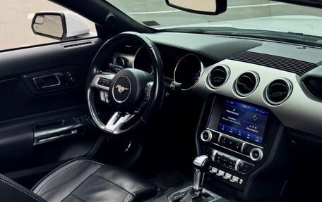Ford Mustang VI рестайлинг, 2020 год, 3 066 200 рублей, 6 фотография