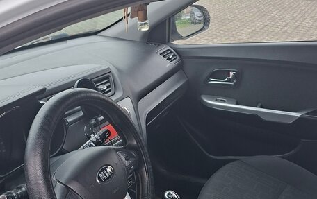 KIA Rio III рестайлинг, 2013 год, 800 000 рублей, 3 фотография