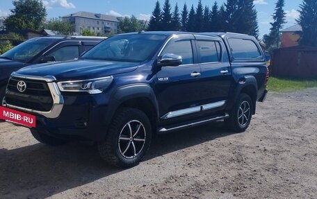 Toyota Hilux VIII, 2021 год, 5 100 000 рублей, 8 фотография