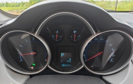 Chevrolet Cruze II, 2013 год, 750 000 рублей, 31 фотография
