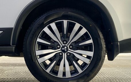 Mitsubishi Outlander III рестайлинг 3, 2020 год, 2 620 000 рублей, 22 фотография