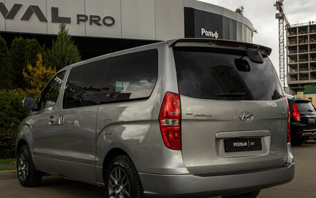 Hyundai Grand Starex Grand Starex I рестайлинг 2, 2014 год, 1 918 000 рублей, 6 фотография