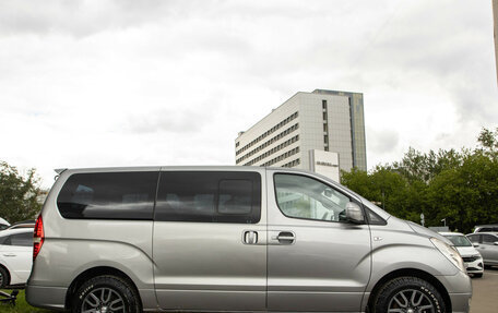 Hyundai Grand Starex Grand Starex I рестайлинг 2, 2014 год, 1 918 000 рублей, 3 фотография