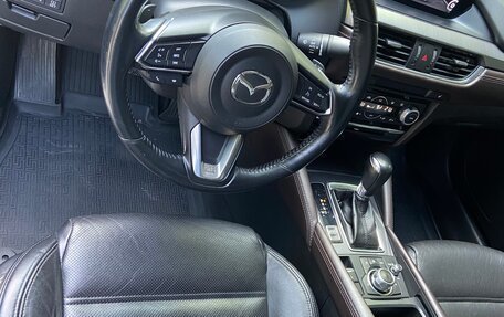 Mazda 6, 2018 год, 1 890 000 рублей, 24 фотография