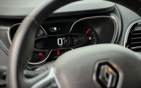 Renault Kaptur I рестайлинг, 2022 год, 18 фотография