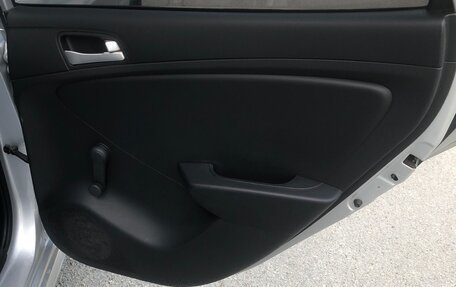 Hyundai Solaris II рестайлинг, 2013 год, 900 000 рублей, 7 фотография