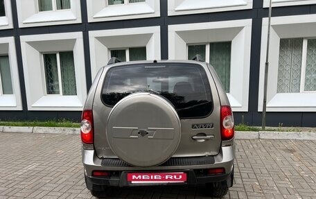 Chevrolet Niva I рестайлинг, 2011 год, 350 000 рублей, 4 фотография