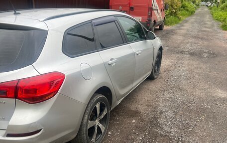 Opel Astra J, 2012 год, 3 фотография
