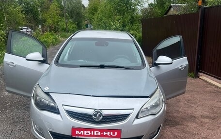 Opel Astra J, 2012 год, 7 фотография