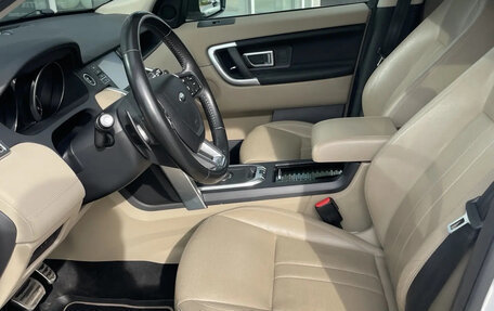 Land Rover Discovery Sport I рестайлинг, 2017 год, 2 280 000 рублей, 3 фотография