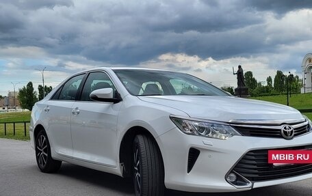 Toyota Camry, 2017 год, 2 300 000 рублей, 10 фотография