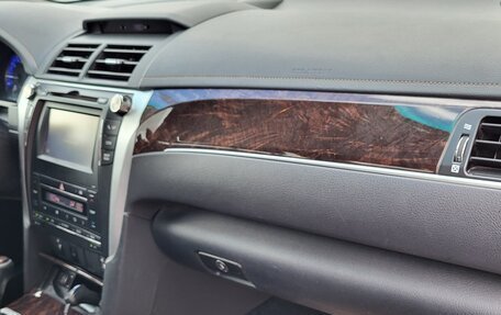 Toyota Camry, 2017 год, 2 300 000 рублей, 13 фотография