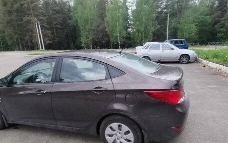 Hyundai Solaris II рестайлинг, 2015 год, 1 000 000 рублей, 9 фотография