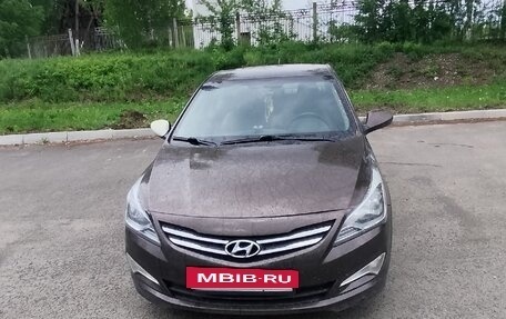 Hyundai Solaris II рестайлинг, 2015 год, 1 000 000 рублей, 6 фотография