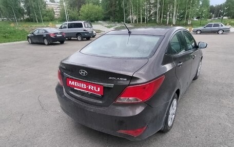 Hyundai Solaris II рестайлинг, 2015 год, 1 000 000 рублей, 13 фотография