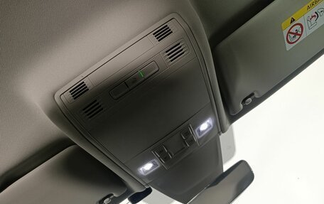 Volkswagen Tiguan II, 2020 год, 2 170 000 рублей, 13 фотография
