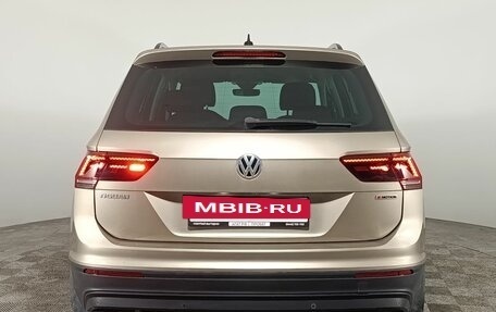 Volkswagen Tiguan II, 2020 год, 2 170 000 рублей, 5 фотография