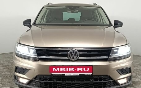 Volkswagen Tiguan II, 2020 год, 2 170 000 рублей, 2 фотография