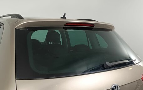 Volkswagen Tiguan II, 2020 год, 2 170 000 рублей, 15 фотография