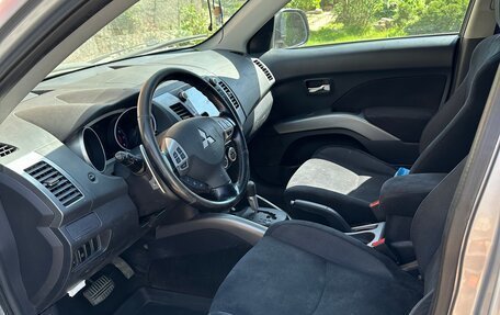 Mitsubishi Outlander III рестайлинг 3, 2008 год, 750 000 рублей, 9 фотография