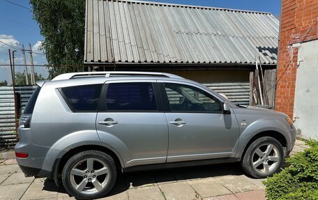 Mitsubishi Outlander III рестайлинг 3, 2008 год, 750 000 рублей, 3 фотография