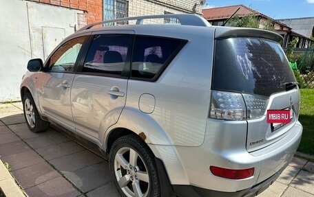 Mitsubishi Outlander III рестайлинг 3, 2008 год, 750 000 рублей, 6 фотография
