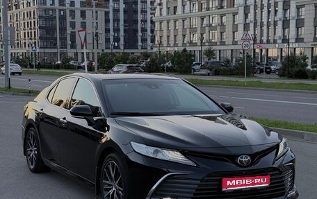 Toyota Camry, 2018 год, 2 750 000 рублей, 1 фотография
