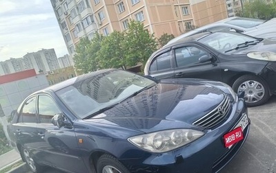 Toyota Camry V40, 2005 год, 850 000 рублей, 1 фотография