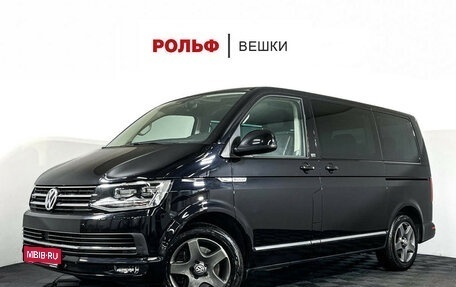 Volkswagen Multivan T6 рестайлинг, 2017 год, 4 600 000 рублей, 1 фотография