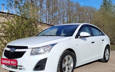 Chevrolet Cruze II, 2013 год, 540 000 рублей, 3 фотография