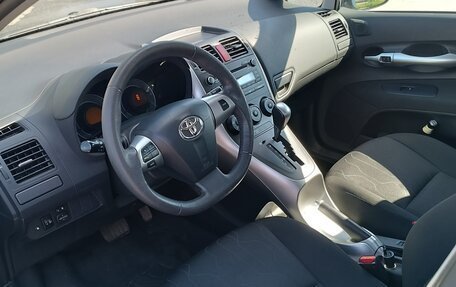 Toyota Auris II, 2010 год, 1 350 000 рублей, 6 фотография