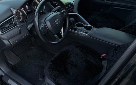 Toyota Camry, 2018 год, 2 750 000 рублей, 8 фотография