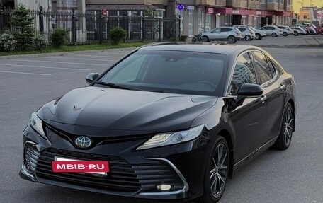 Toyota Camry, 2018 год, 2 750 000 рублей, 3 фотография