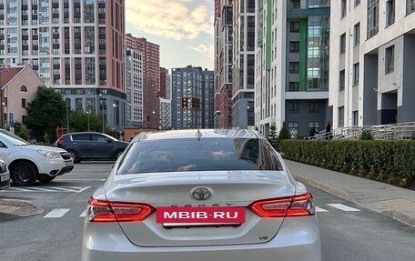 Toyota Camry, 2018 год, 2 810 000 рублей, 11 фотография
