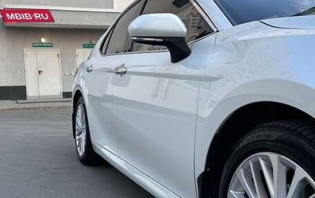 Toyota Camry, 2018 год, 2 810 000 рублей, 6 фотография