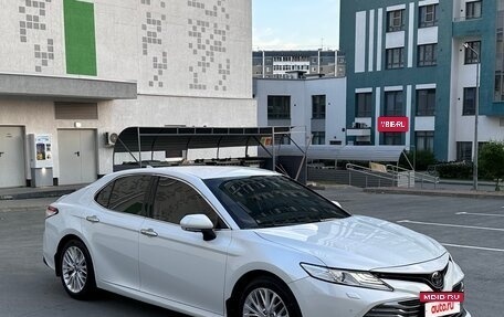 Toyota Camry, 2018 год, 2 810 000 рублей, 4 фотография