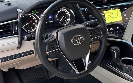 Toyota Camry, 2018 год, 2 810 000 рублей, 24 фотография