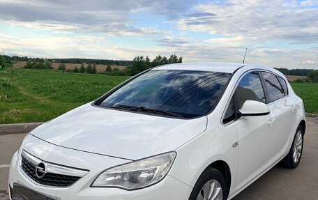 Opel Astra J, 2011 год, 680 000 рублей, 4 фотография