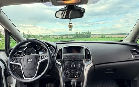 Opel Astra J, 2011 год, 680 000 рублей, 9 фотография