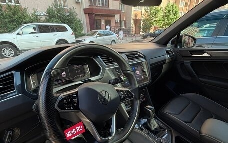 Volkswagen Tiguan II, 2021 год, 4 205 000 рублей, 17 фотография