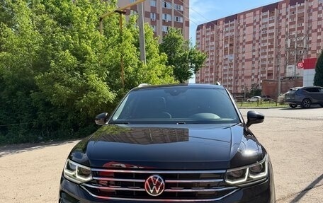 Volkswagen Tiguan II, 2021 год, 4 205 000 рублей, 21 фотография